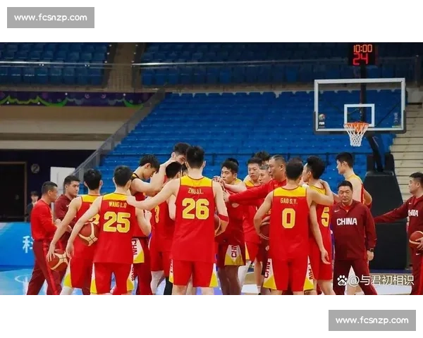 中国男篮迎战俄罗斯鏖战赛场 激发团队潜力与战略比拼